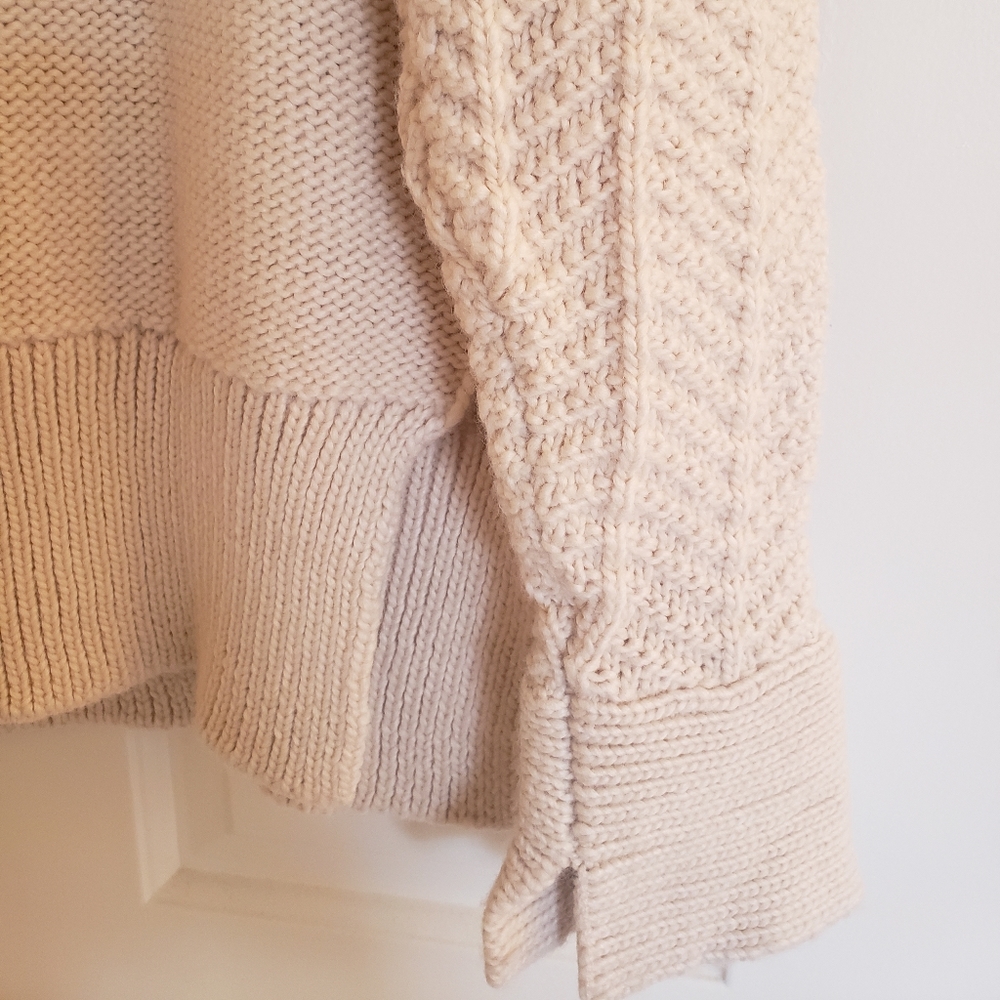 H&M cable Knit Sweater - Picture 3 of 7